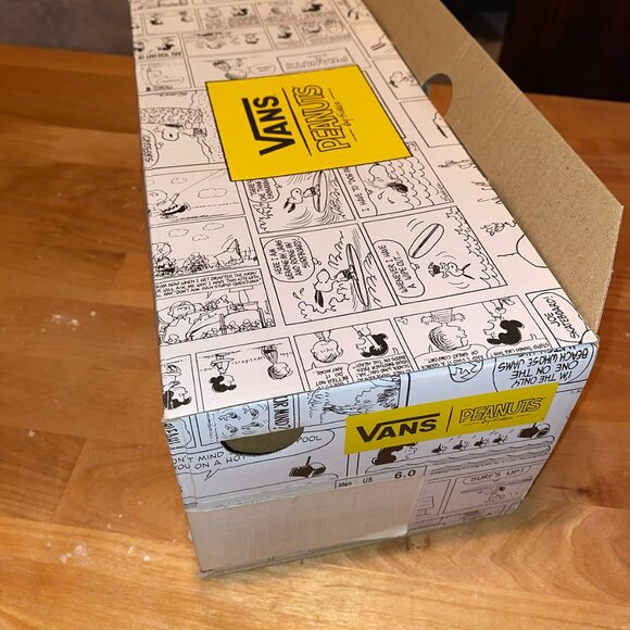 Vans Snoopy Peanuts Charlie Brown Christmas Slip on Sneakers, New with Tags - Picture 5 of 12